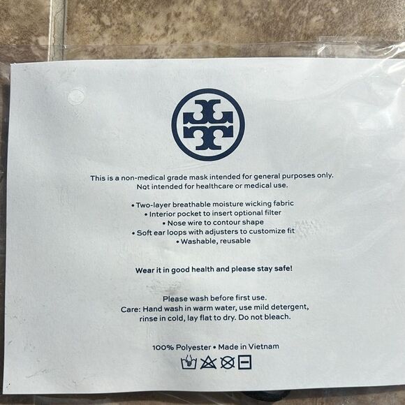Tory Burch Black Face Mask – NWT – Stylish & Reusable - Picture 2 of 2